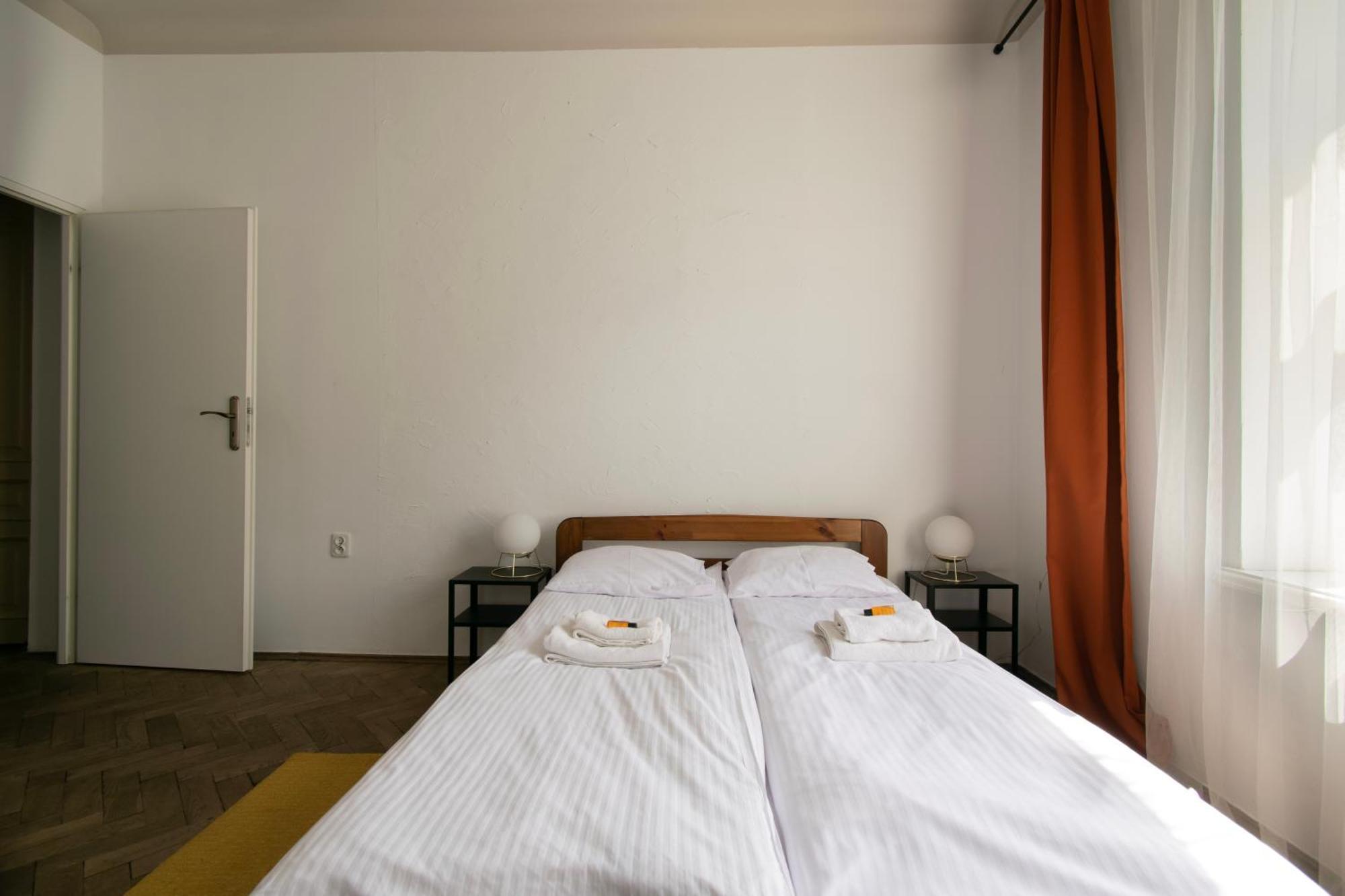 Prestige Location Apartments Pijarska Street Краков Экстерьер фото